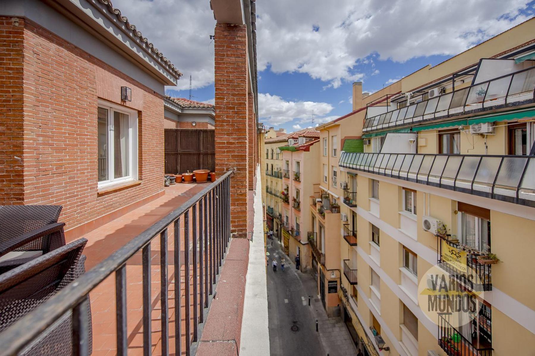 Atico X9 Pax Con Gran Terraza En El La Latina Apartment Madrid Luaran gambar